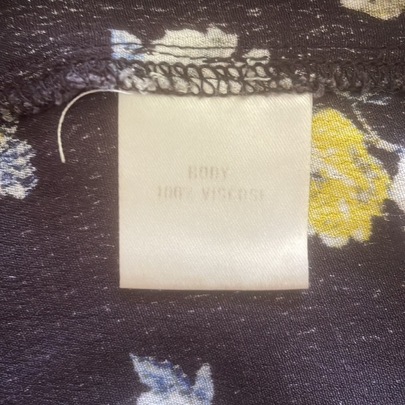 Nunui Floral Navy Blue Womens Shorts AU 12 - Blue with colourful flowers - Picture 13 of 16